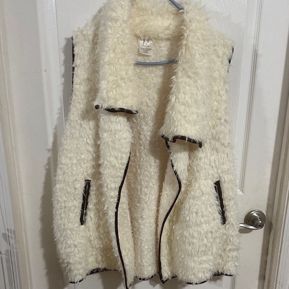 Women's Cream Fuzzy Vest